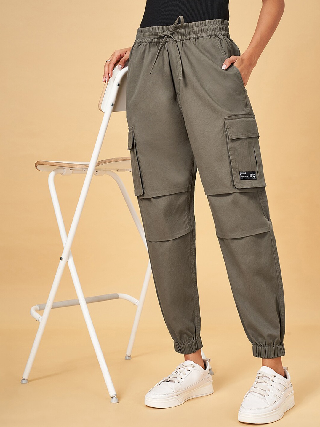 

YU by Pantaloons Women Relaxed Fit Mid Rise Joggers, Olive