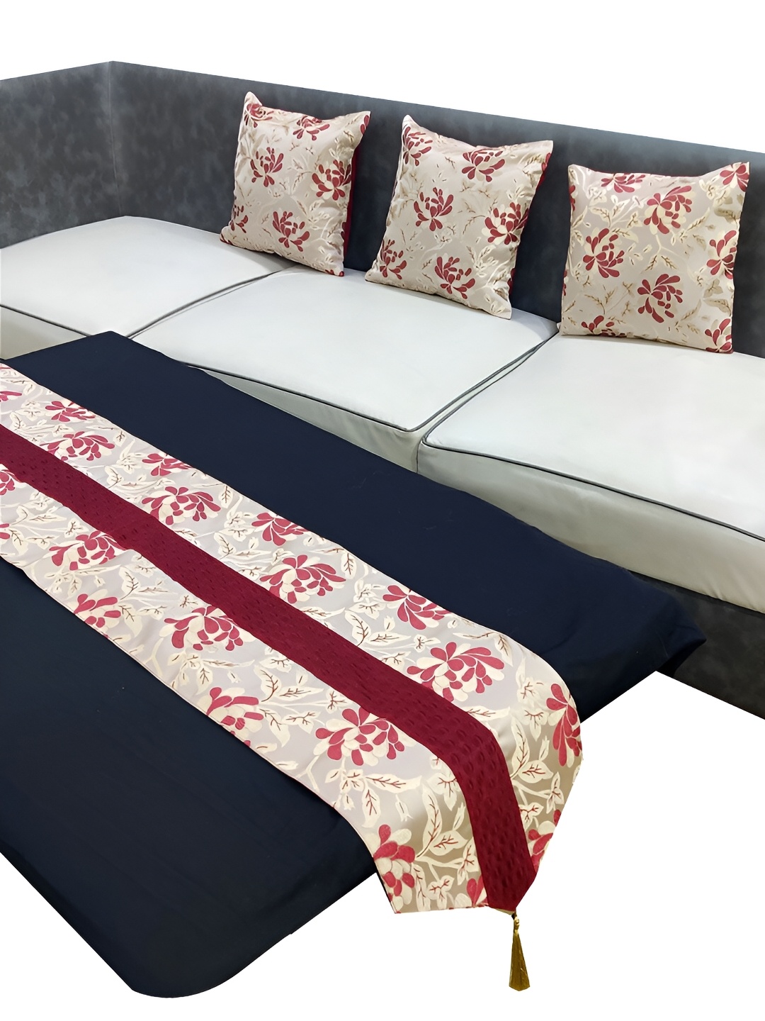 

Good Vibes Maroon & Gold-Toned 4 Pieces Printed Square Cushion Covers and Table Runner