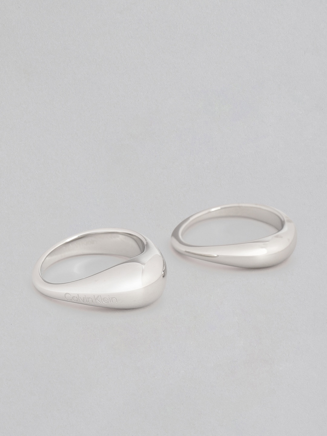 

Calvin Klein Women Set Of 2 Elongated Drops Brass-Plated Finger Ring, Silver