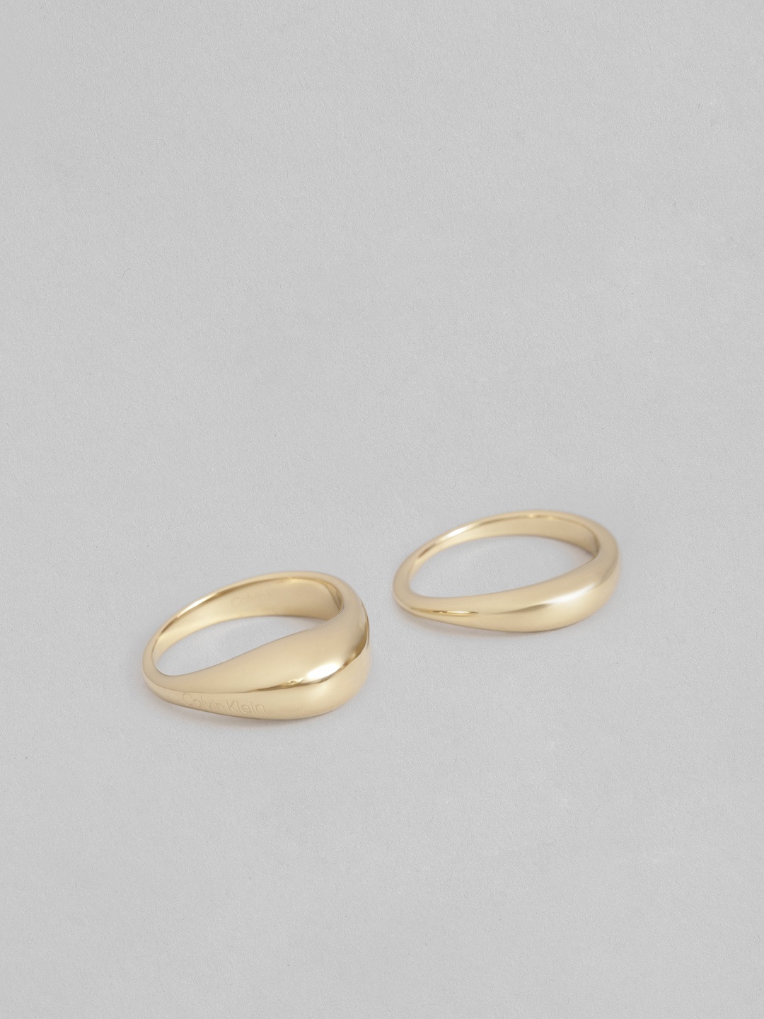 

Calvin Klein Women Set Of 2 Elongated Drops Brass-Plated Finger Ring, Gold