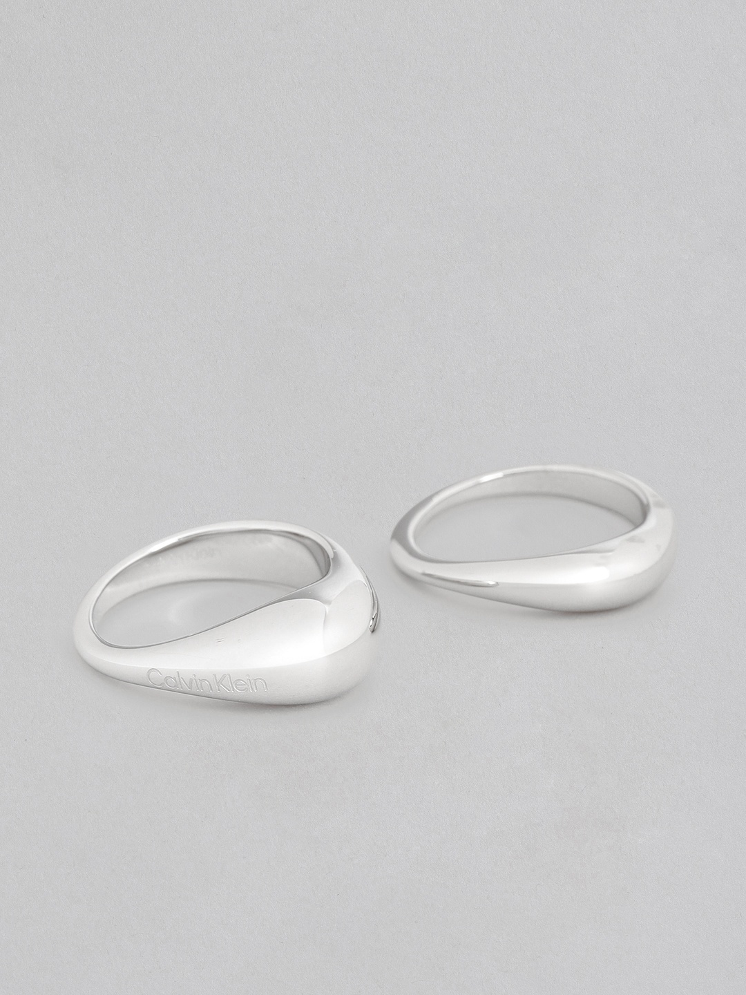 

Calvin Klein Women Set Of 2 Elongated Drops Brass-Plated Finger Ring, Silver