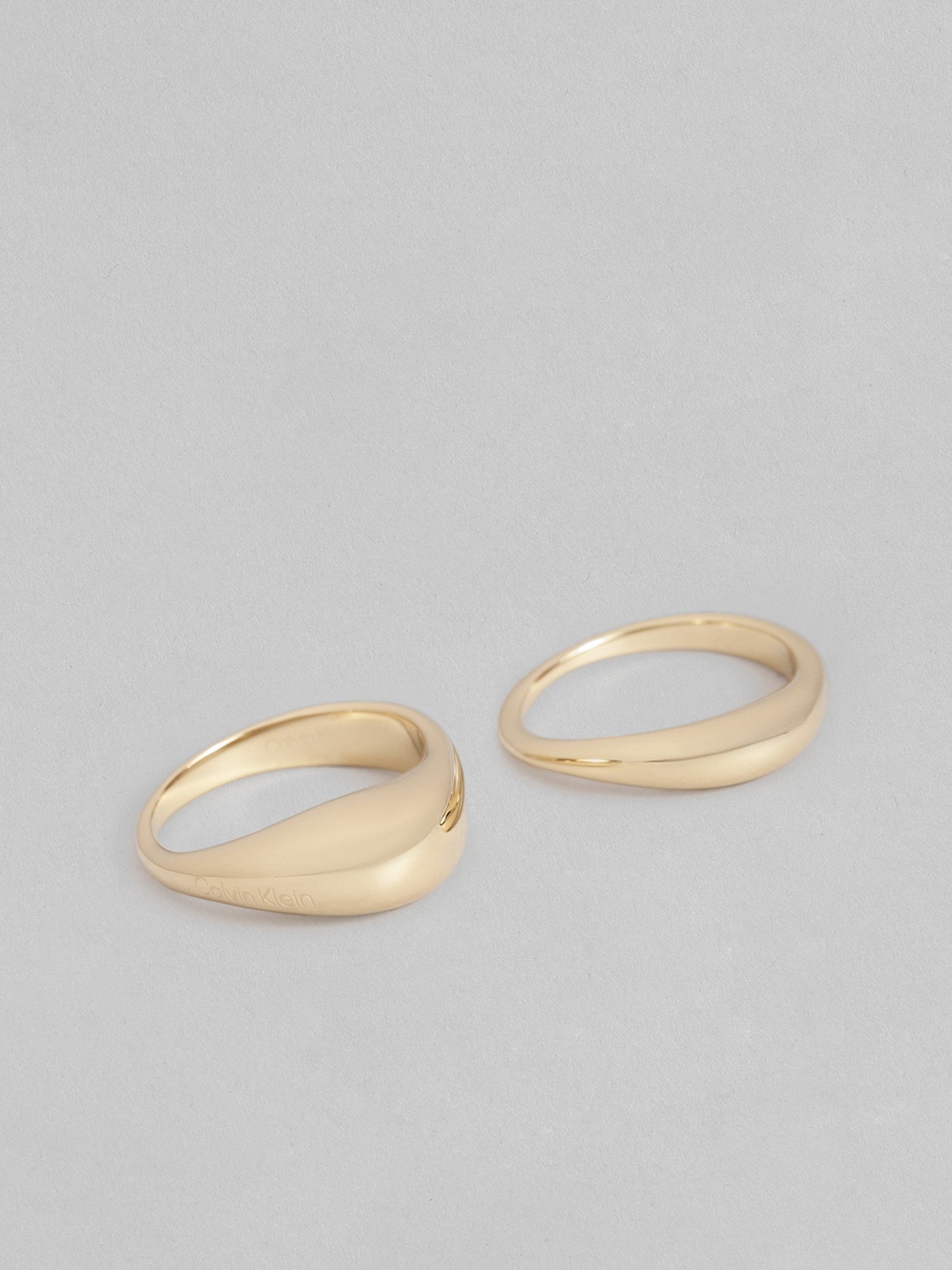 

Calvin Klein Women Set Of 2 Elongated Drops Brass-Plated Finger Ring, Gold