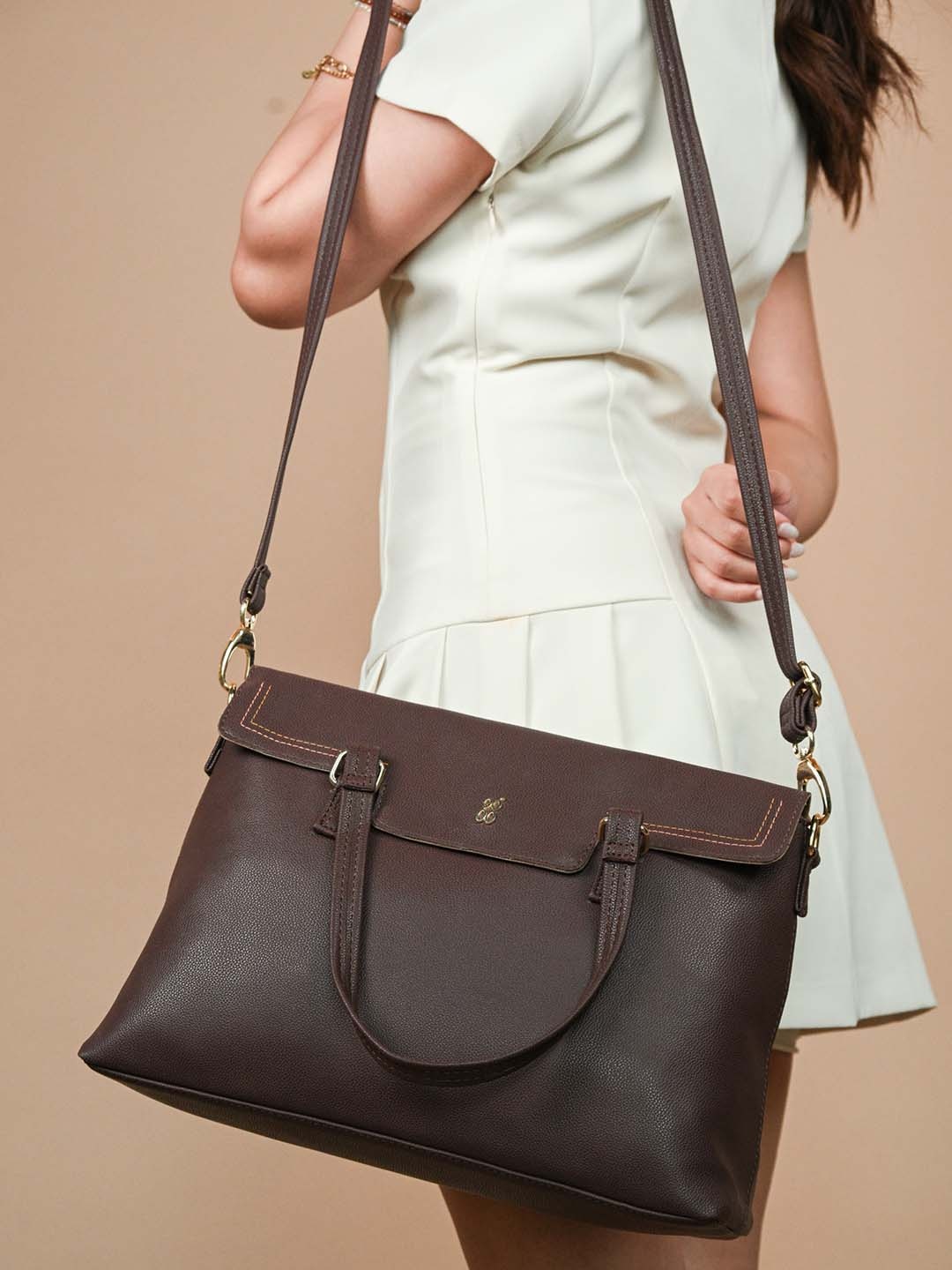

Baggit Solid Structured Satchel, Brown