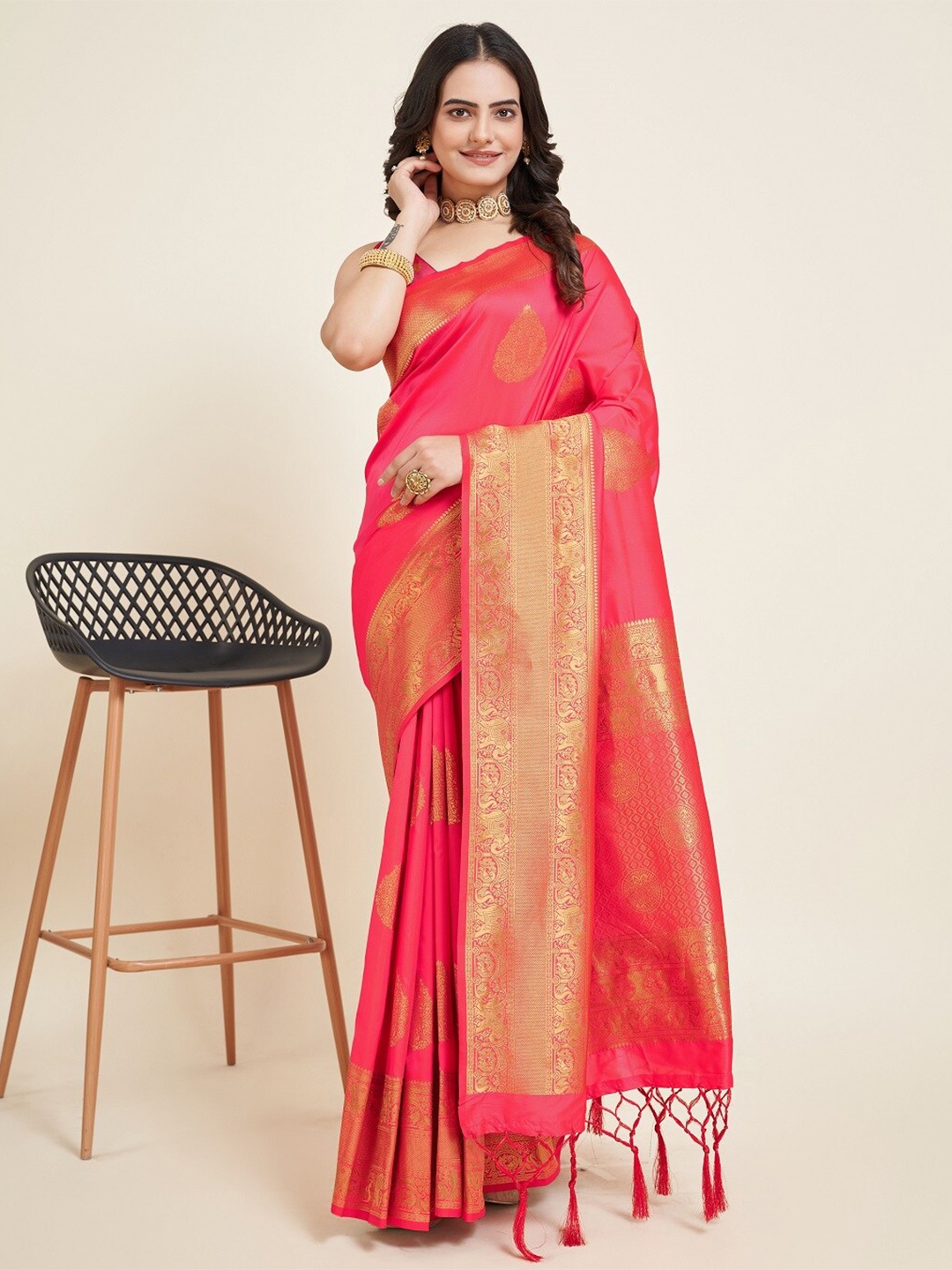 

Nimidiya Ethnic Motifs Woven Design Zari Banarasi Saree, Peach