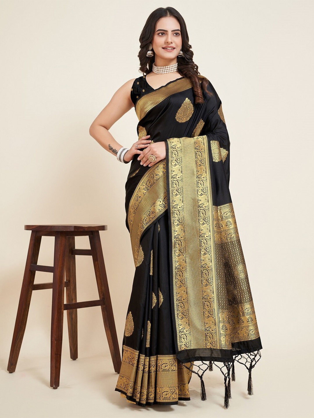 

Nimidiya Woven Design Ethnic Motifs Zari Banarasi Saree, Black