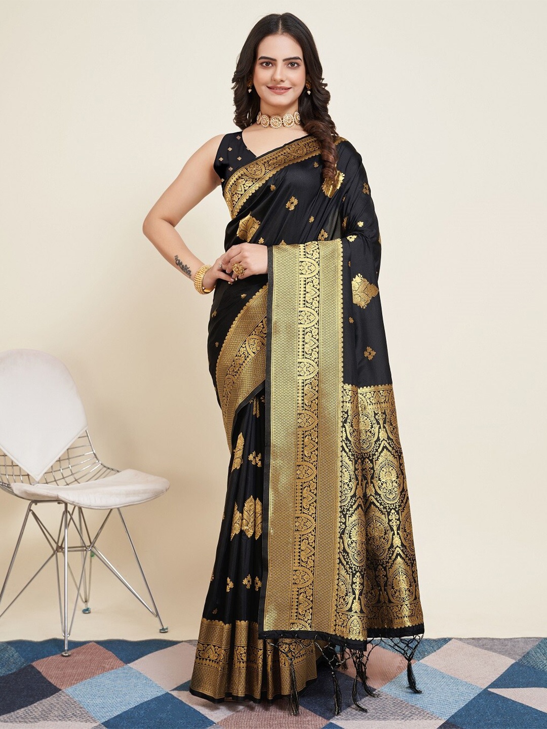 

Nimidiya Woven Design Ethnic Motifs Zari Banarasi Saree, Black