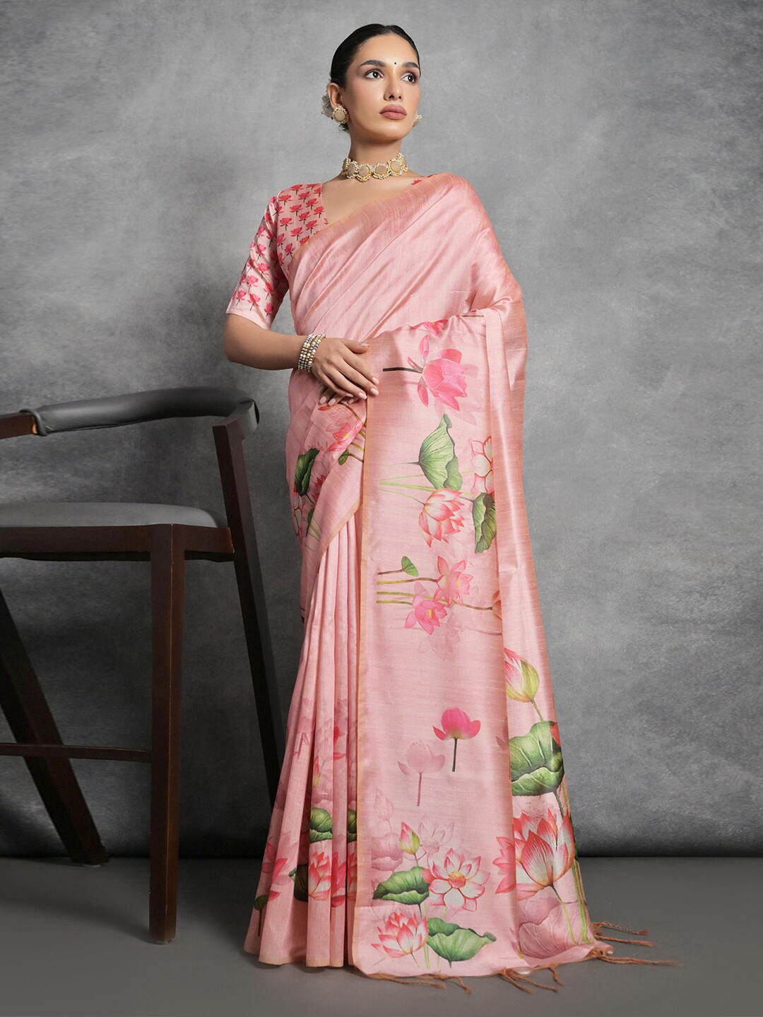 

saree.com Floral Printed Saree, Peach