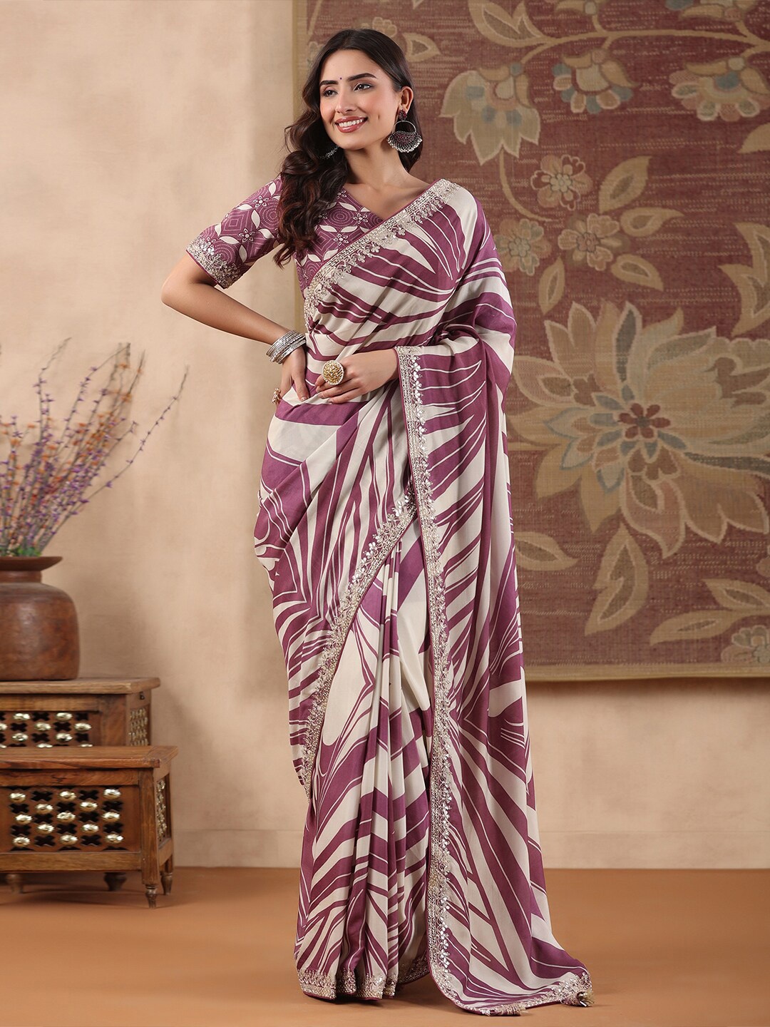 

saree.com Abstract Printed Saree, Purple