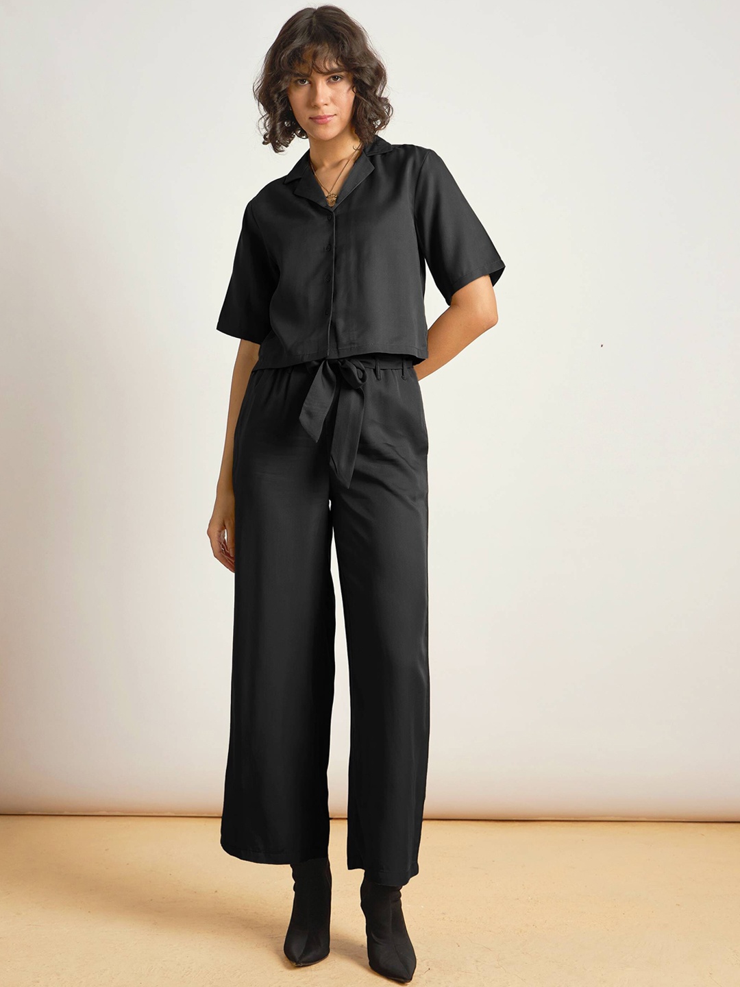 

SASSAFRAS Cuban Collar Shirt With Trousers, Black