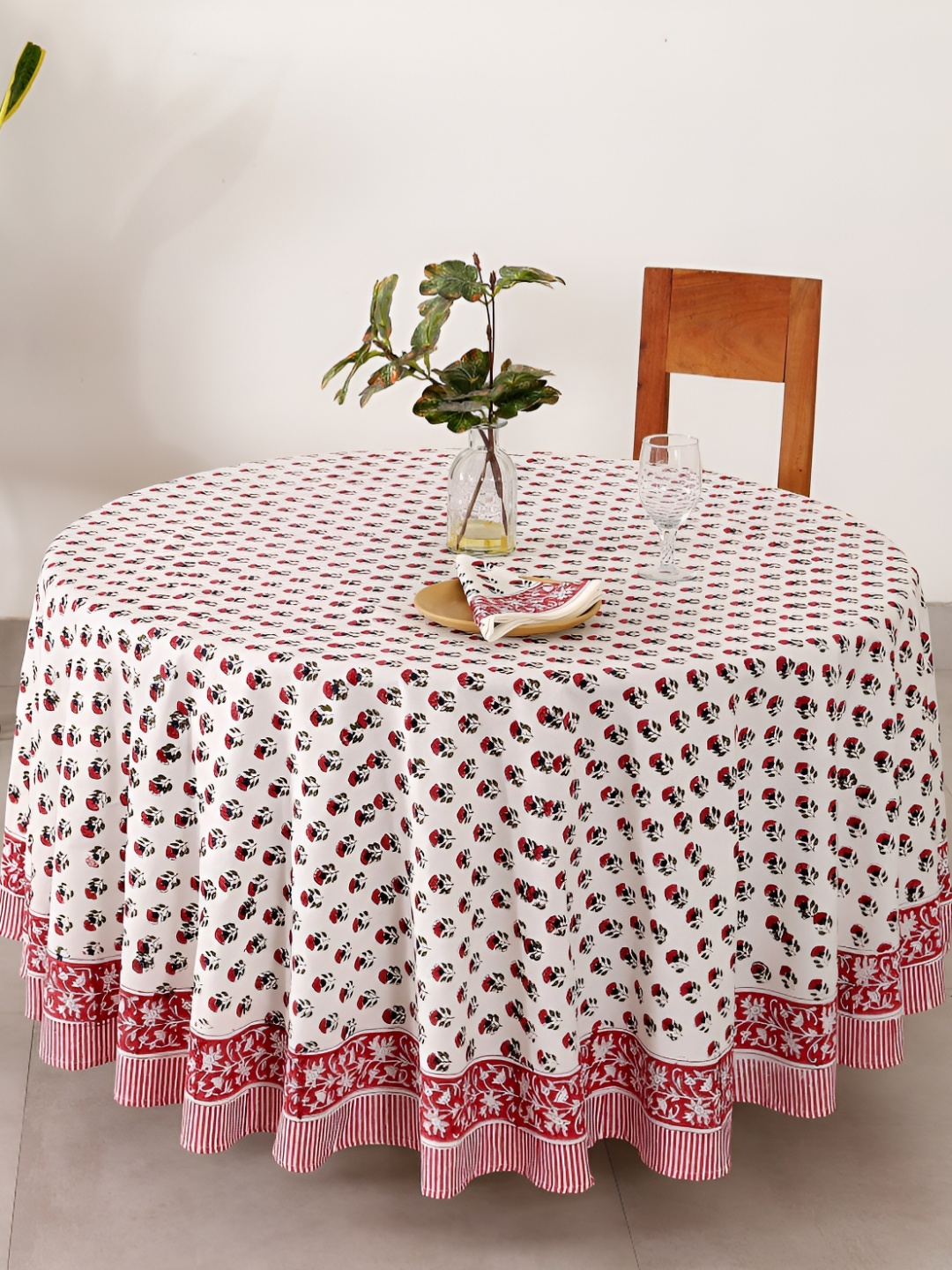 

HANDICRAFT PALACE Red Floral Printed Cotton 8 Seater Round Table Cover With Napkin Set