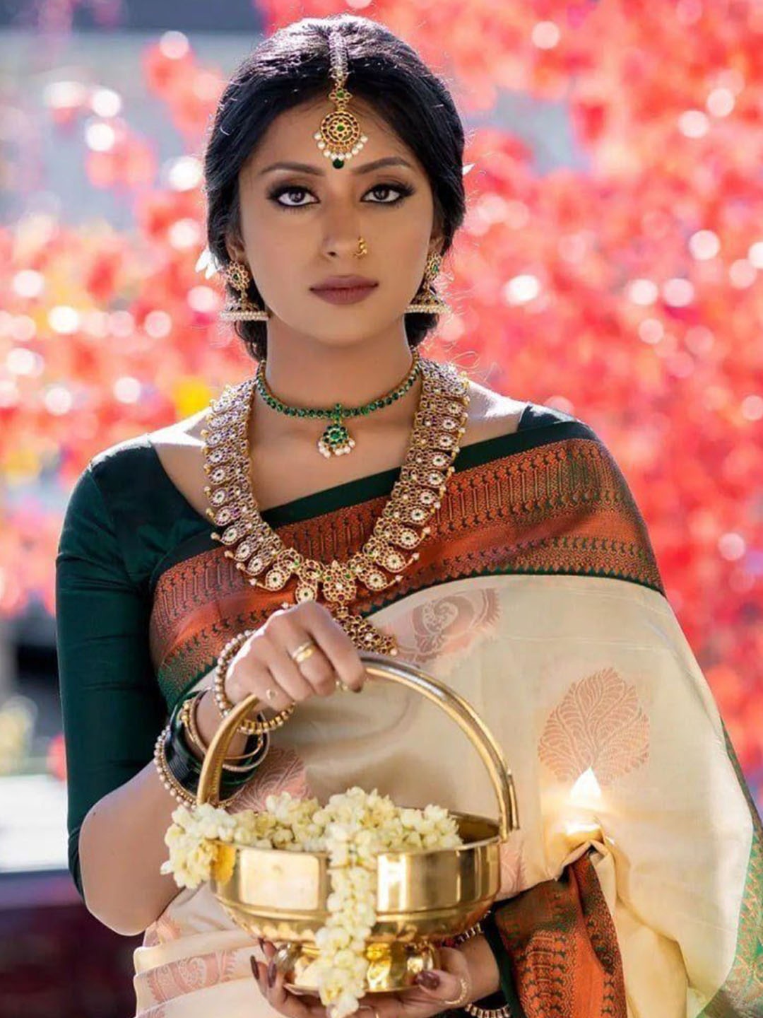 

S.K.C Ethnic Motifs Banarasi Zari Saree, Green