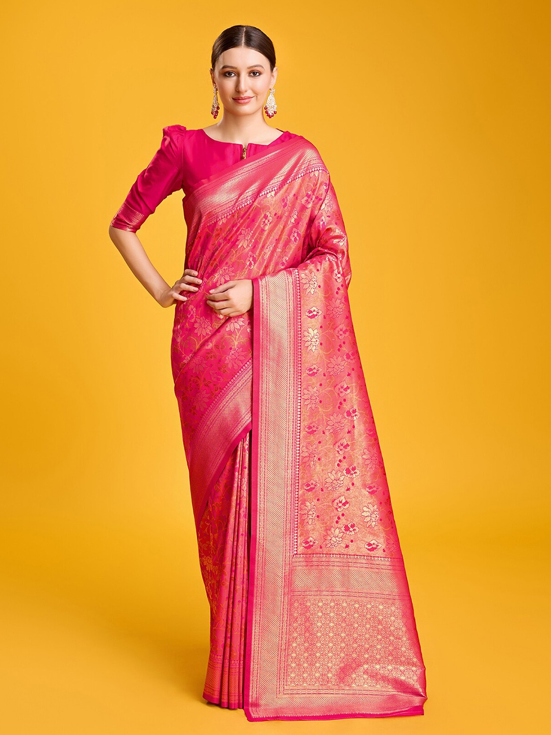 

MONJOLIKA FASHION Floral Woven Design Zari Banarasi Saree, Pink