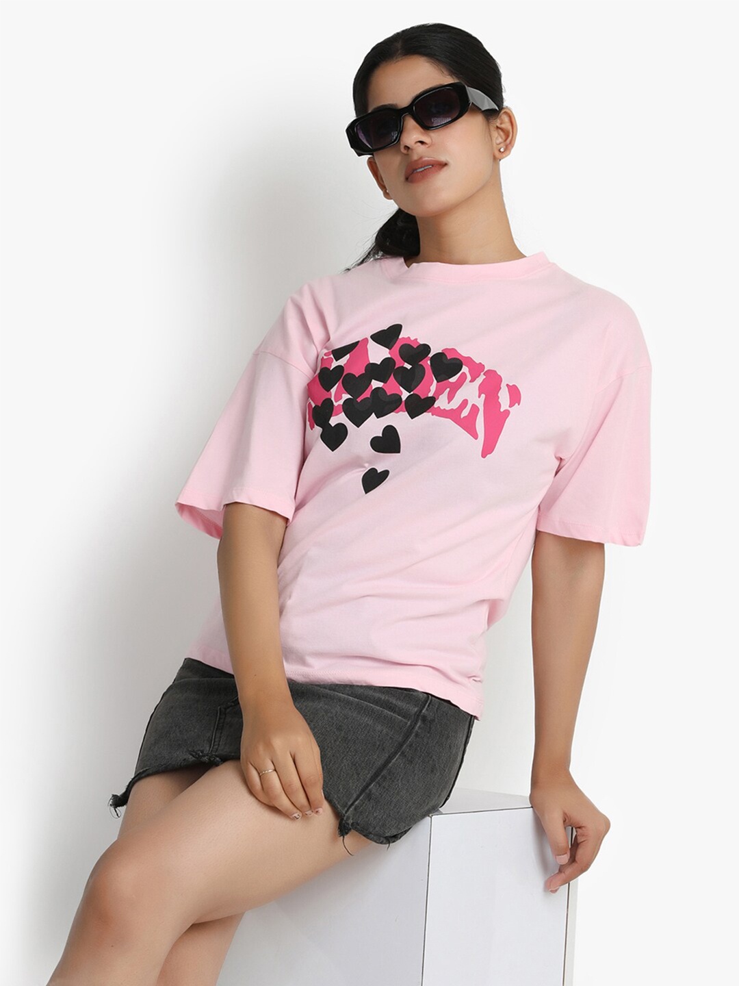 

putsum Round Neck Drop Shoulder Sleeves Graphic Print Cotton T-Shirt, Pink