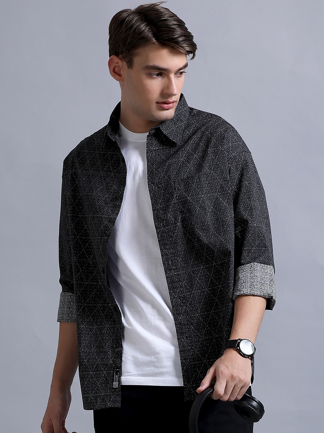 

SILISOUL Classic Geometric Printed Long Sleeves Spread Collar Cotton Casual Shirt, Charcoal