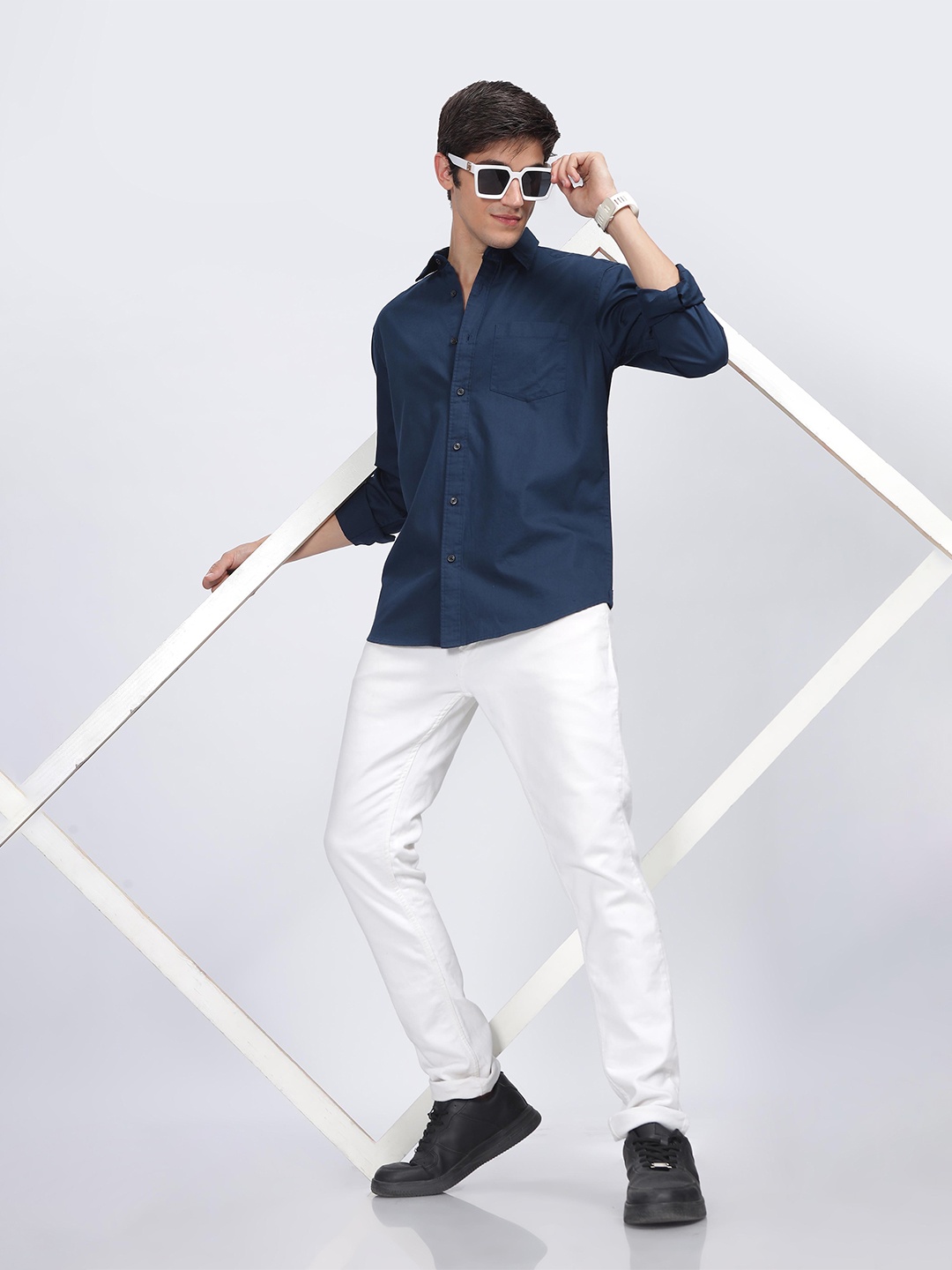 

SILISOUL Classic Long Sleeves Spread Collar Cotton Opaque Casual Shirt, Navy blue