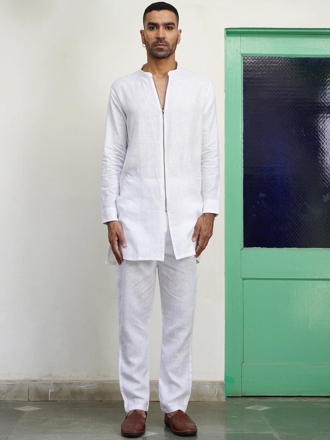 

KALPRAAG Embroidered Regular Linen Kurta with Trousers, White