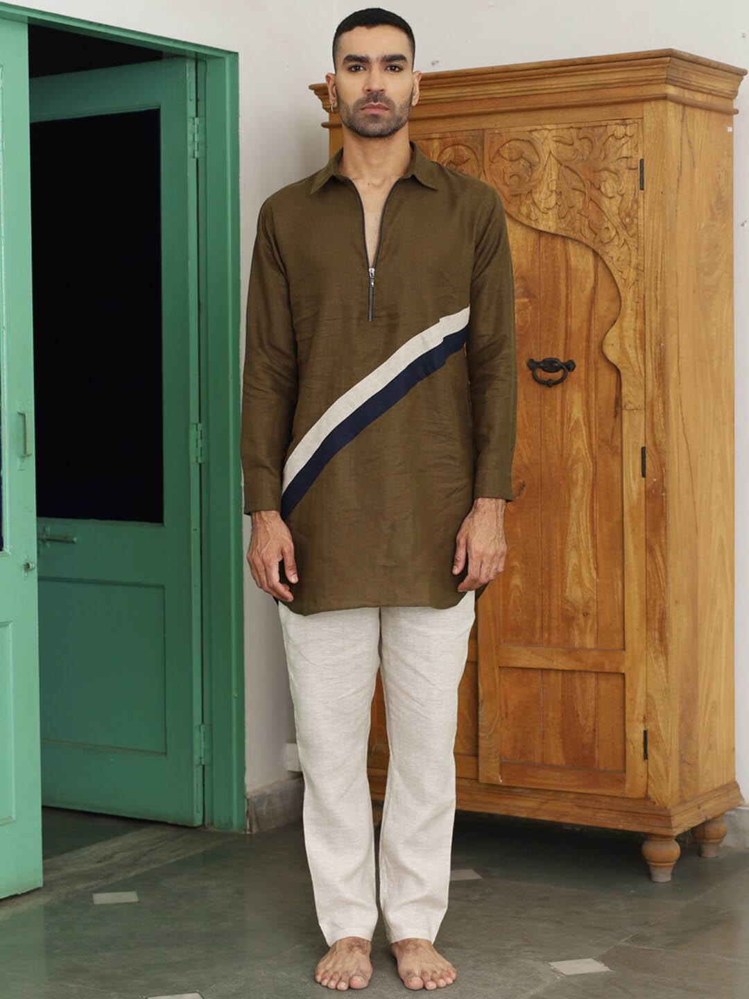 

KALPRAAG Striped Regular Linen Kurta with Trousers, Green