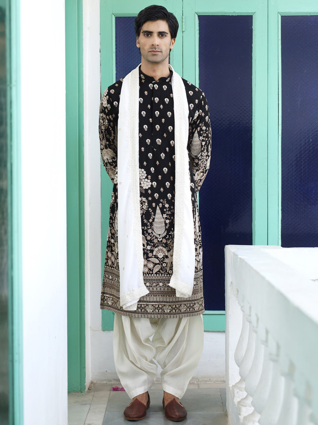 

KALPRAAG Ethnic Motifs Embroidered Georgette Straight Kurta with Patiala & Dupatta, Black
