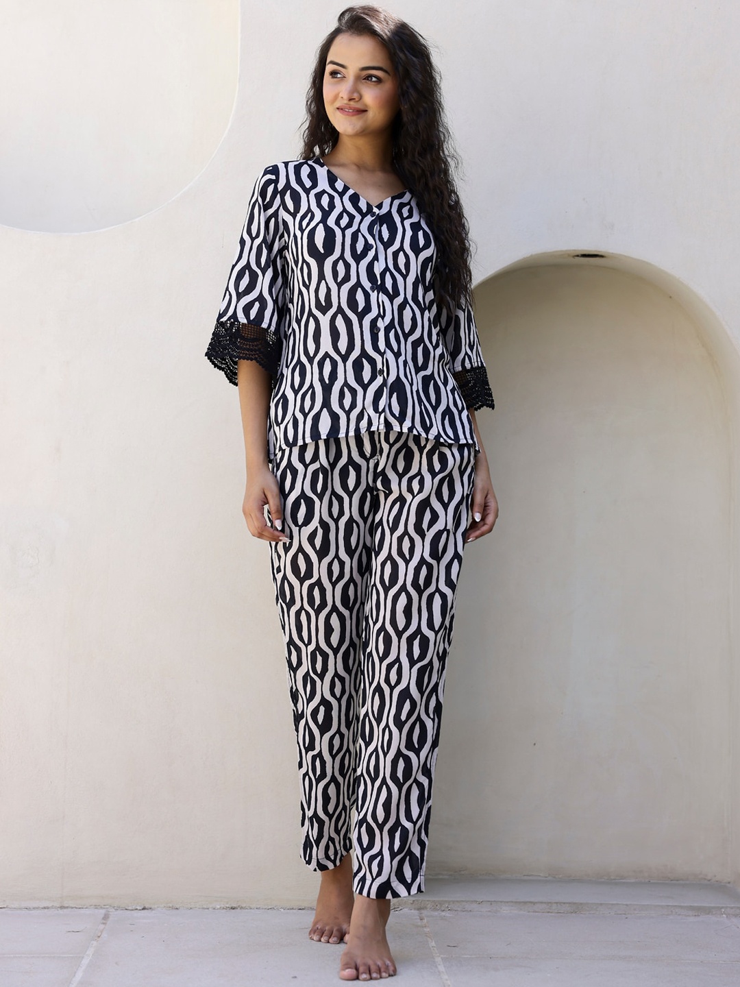 

SANSKRUTIHOMES Printed Pure Cotton Night suit, White