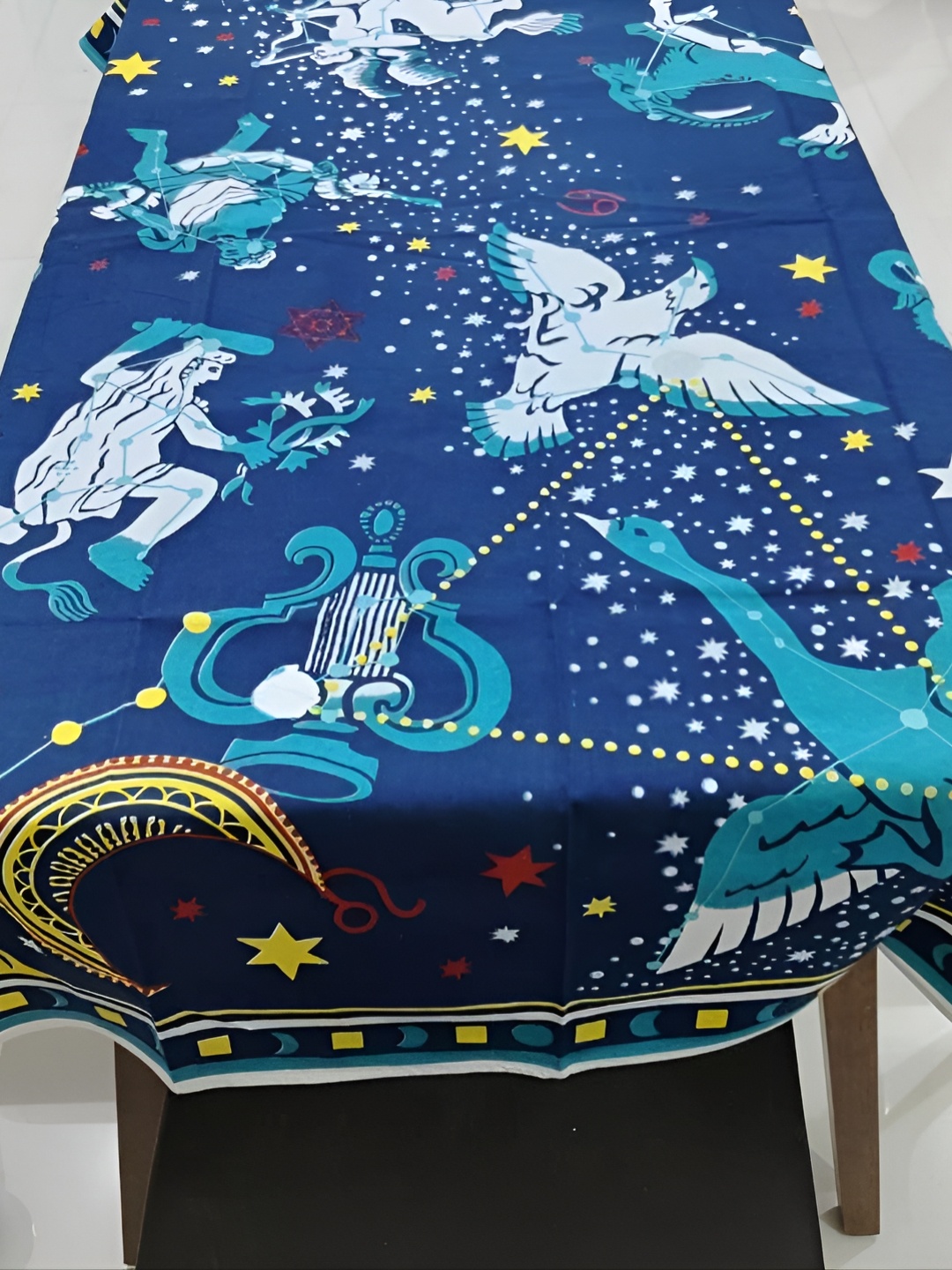 

SARYU HOMES Blue & White Cartoon Printed Cotton 4-Seater Table Cover