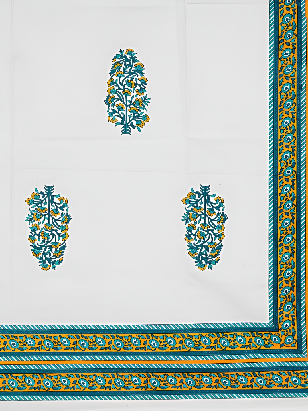 

SARYU HOMES White & Blue Ethnic Motifs Printed Cotton 6-Seater Table Cover