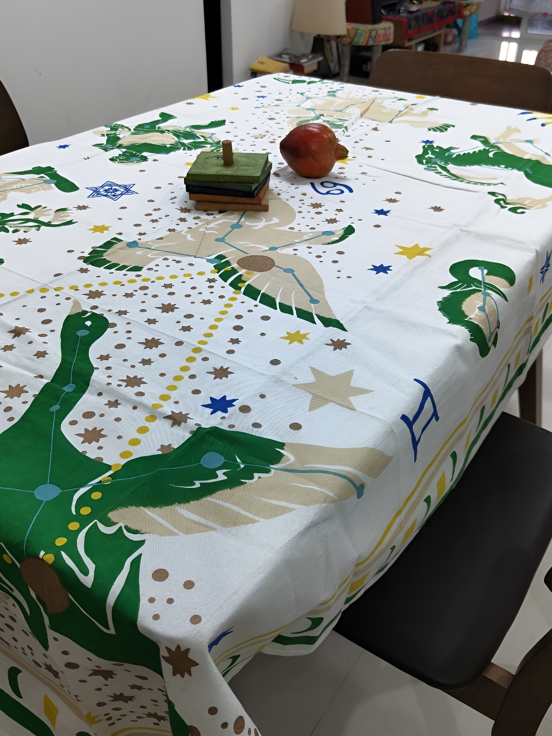 

SARYU HOMES White & Green Cartoon Printed Cotton 4-Seater Table Cover