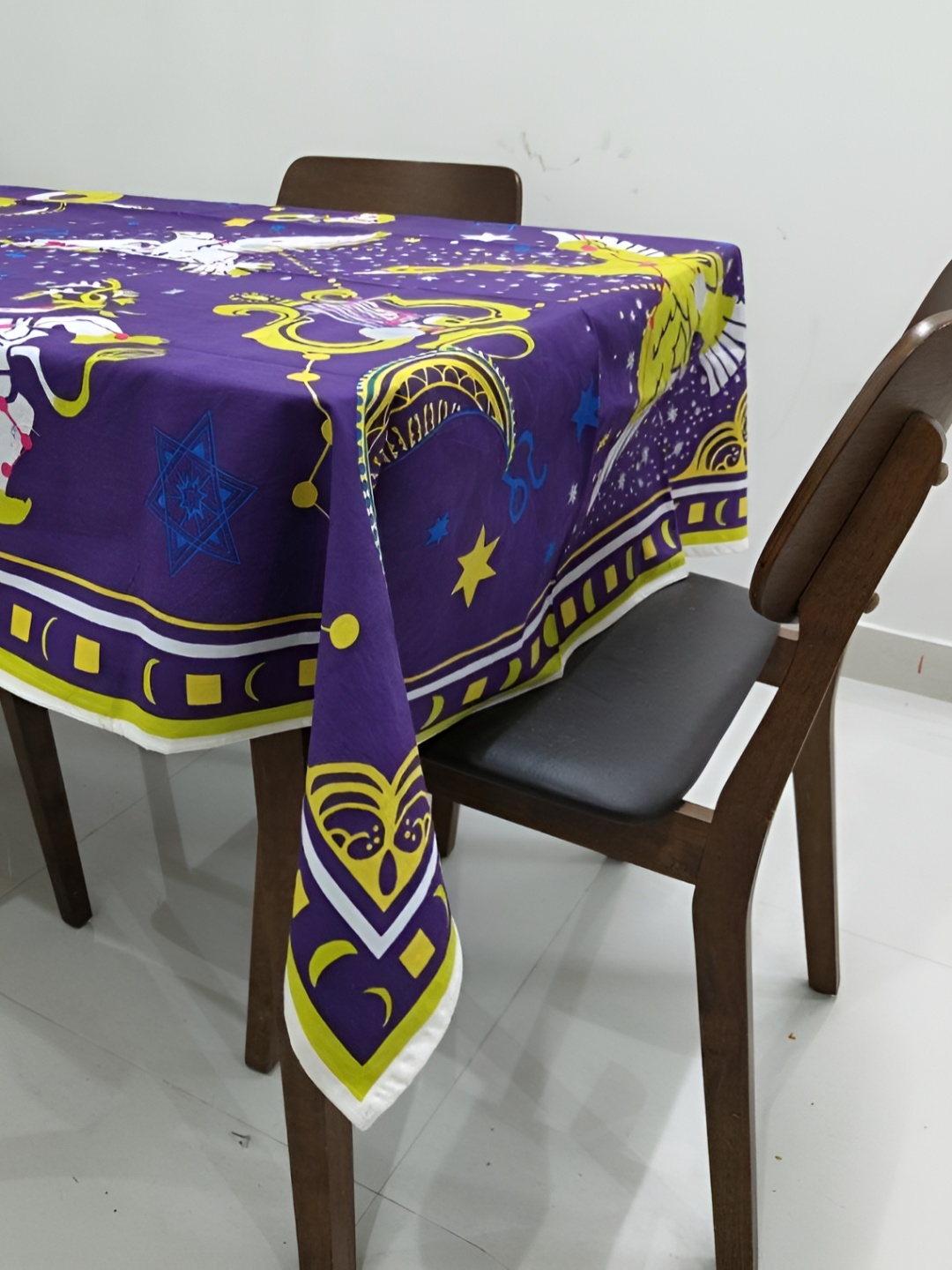 

SARYU HOMES Purple & Yellow Cartoon Printed Cotton 4-Seater Table Cover