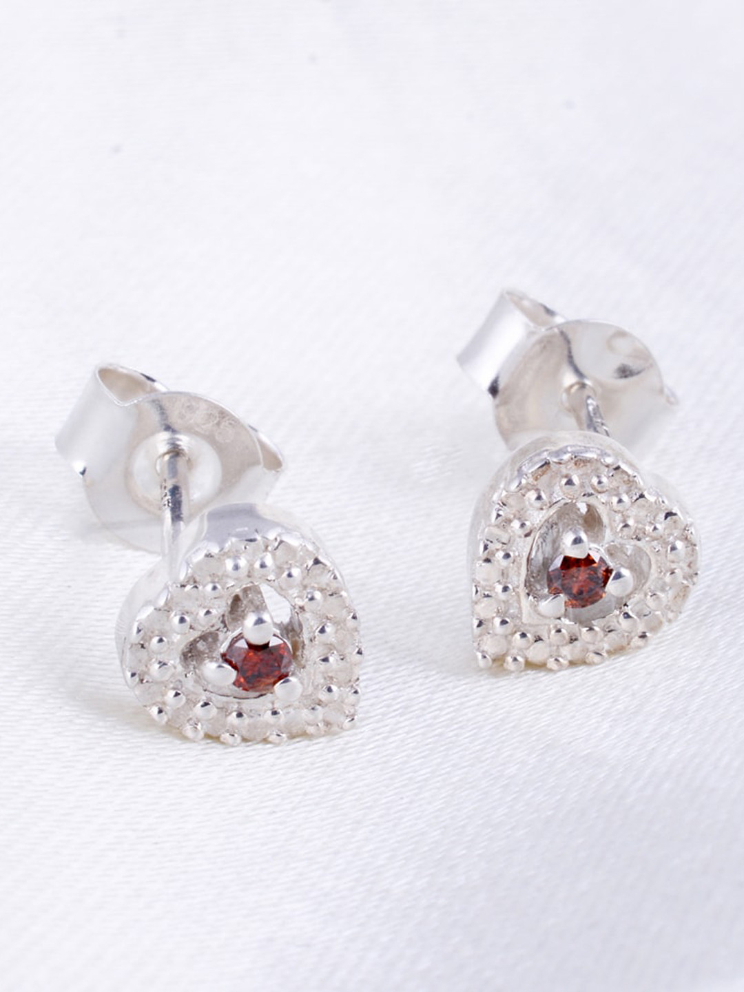 

HIFLYER JEWELS 925 Sterling Silver Heart Shaped Studs Earrings, Red