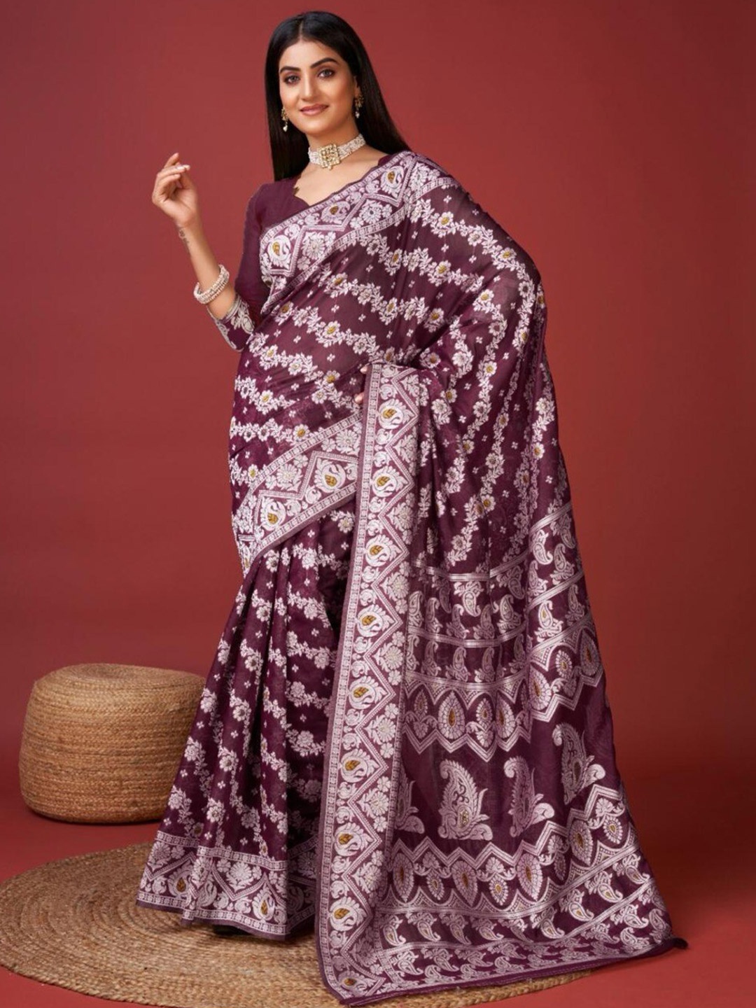 

ESOMIC EXPORT Floral Woven Design Silk Cotton Banarasi Saree, Burgundy