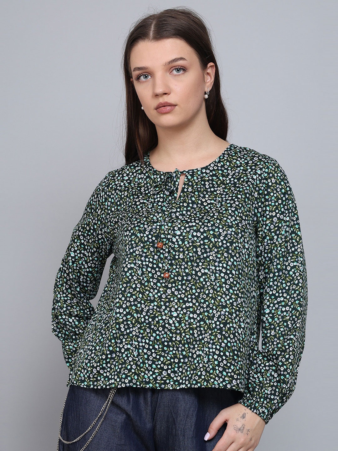 

Baawri Animal Print Tie-Up Neck Bishop Sleeves Crepe Top, Green