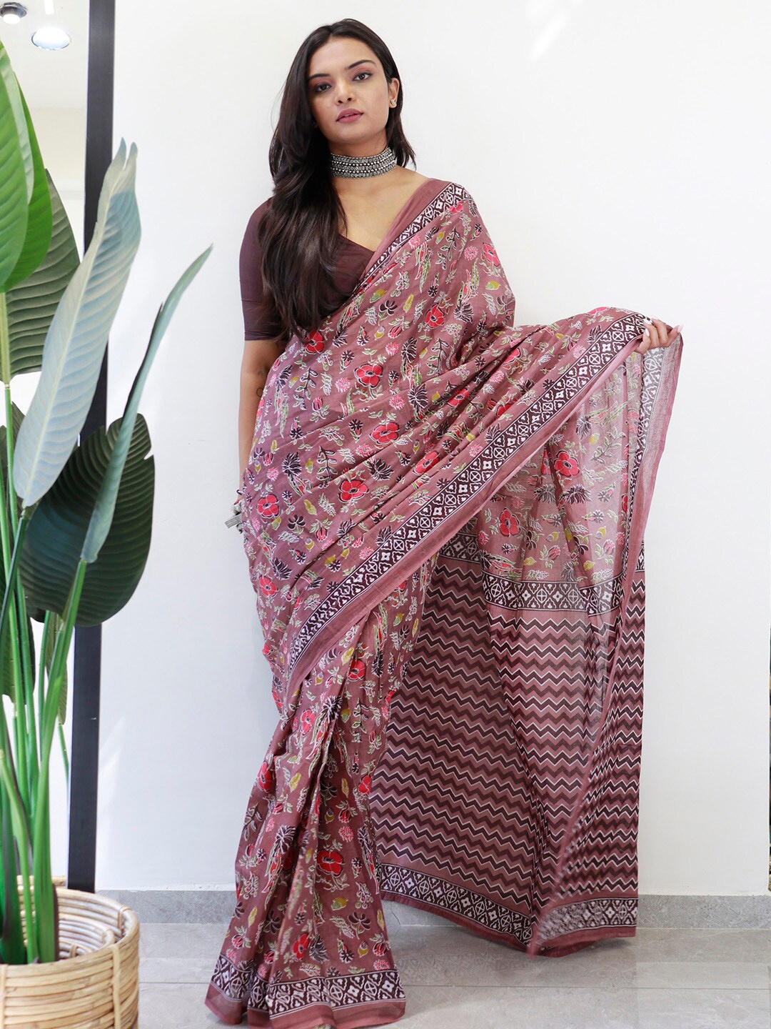 

Anouk Ready to Wear Brown Floral Printed Pure Cotton Bagru Saree