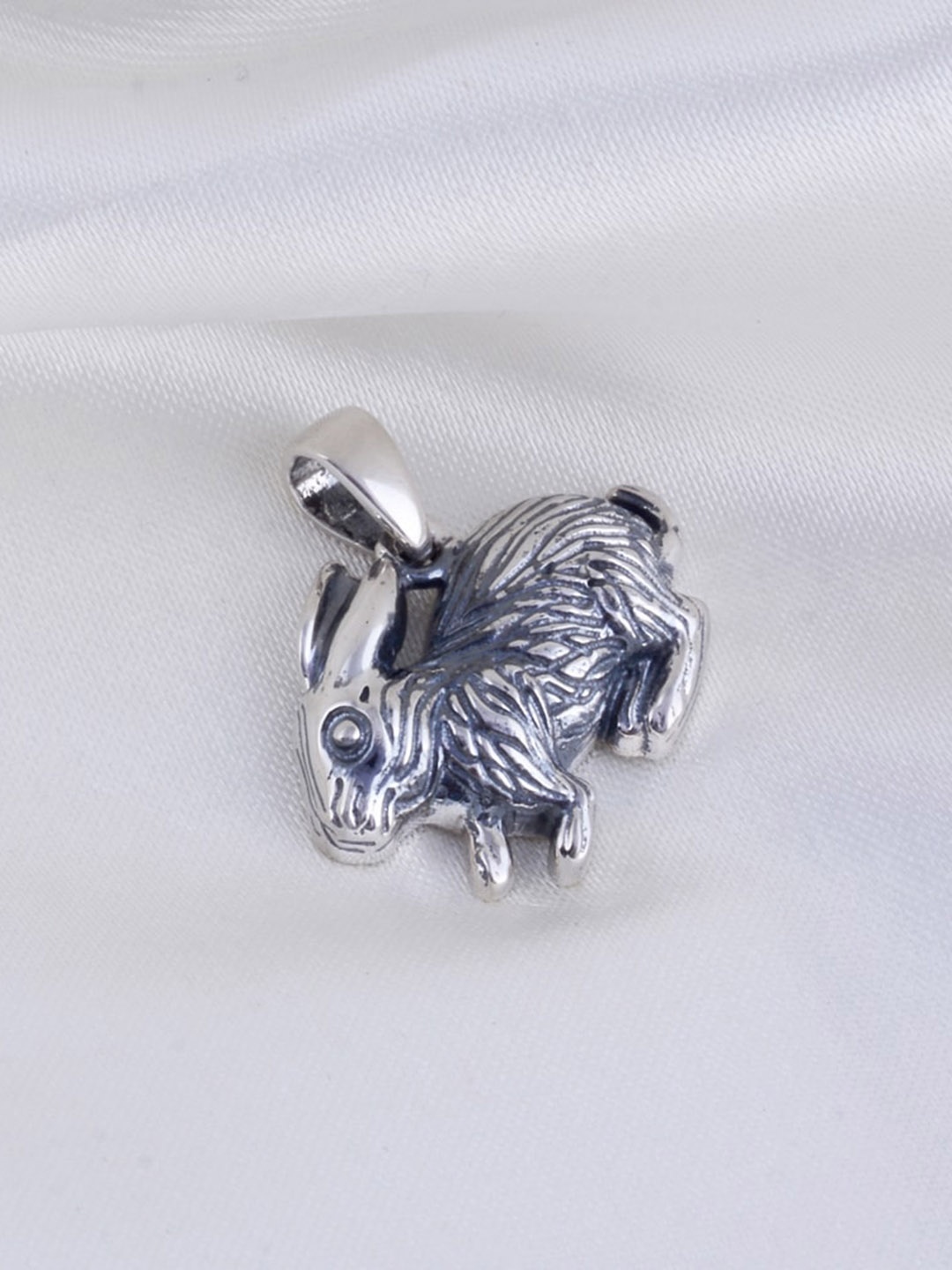 

HIFLYER JEWELS 925 Quirky Shaped Sterling Silver Pendant