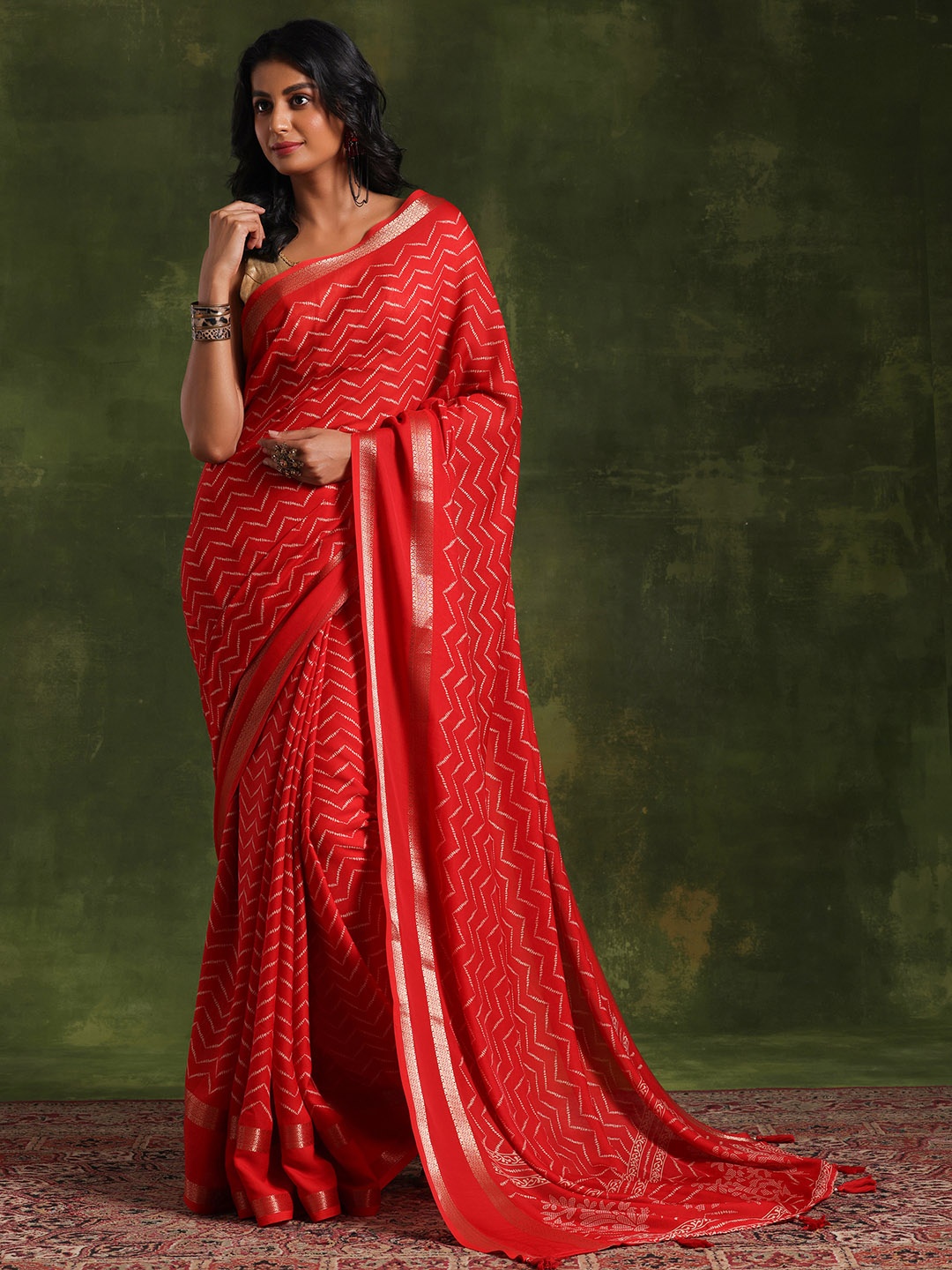 

Libas Leheriya Printed Woven Design Zari Saree, Red