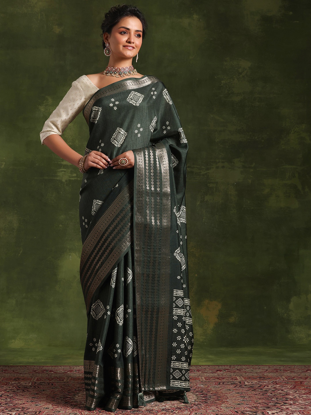 

Libas Ethnic Motifs Printed Woven Design Zari Saree, Green