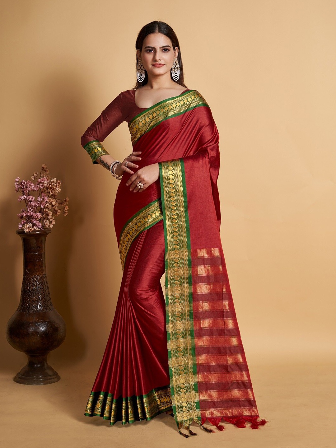 

Mitera Woven Design Zari Kanjeevaram Saree, Maroon