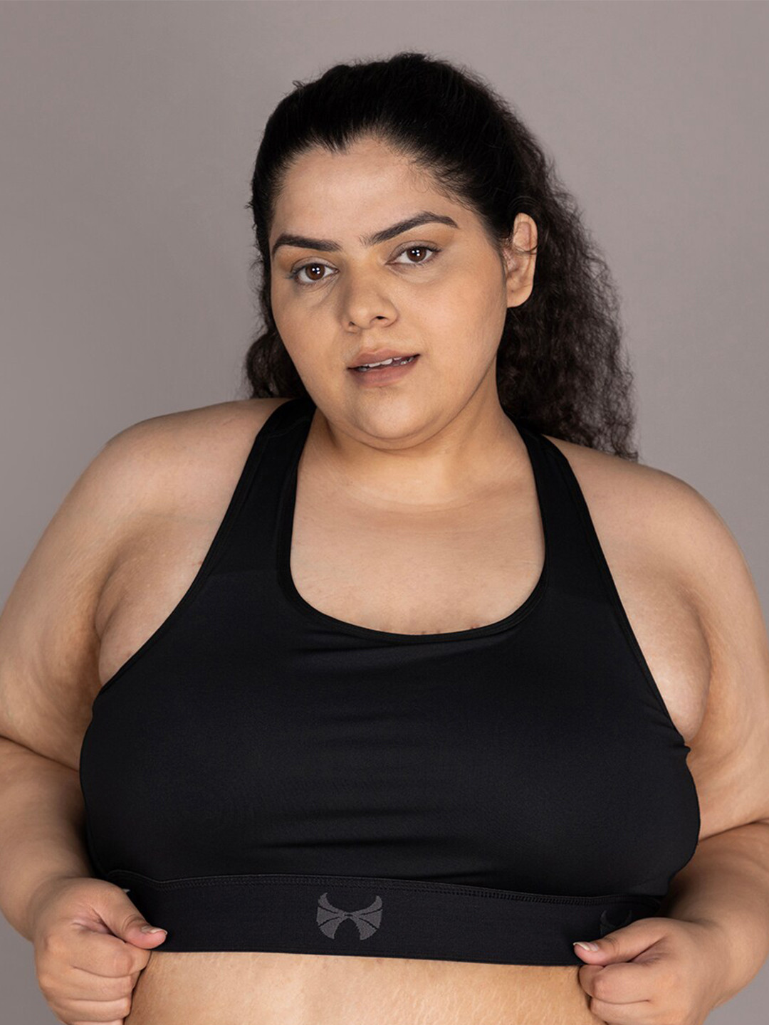 

skyria Full Coverage Removable Padding Workout Bra - 360 Degree Support, Black