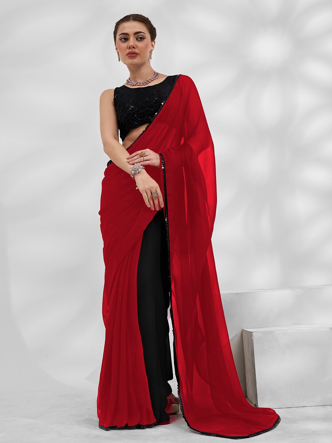 

Mitera Pure Georgette Saree, Red