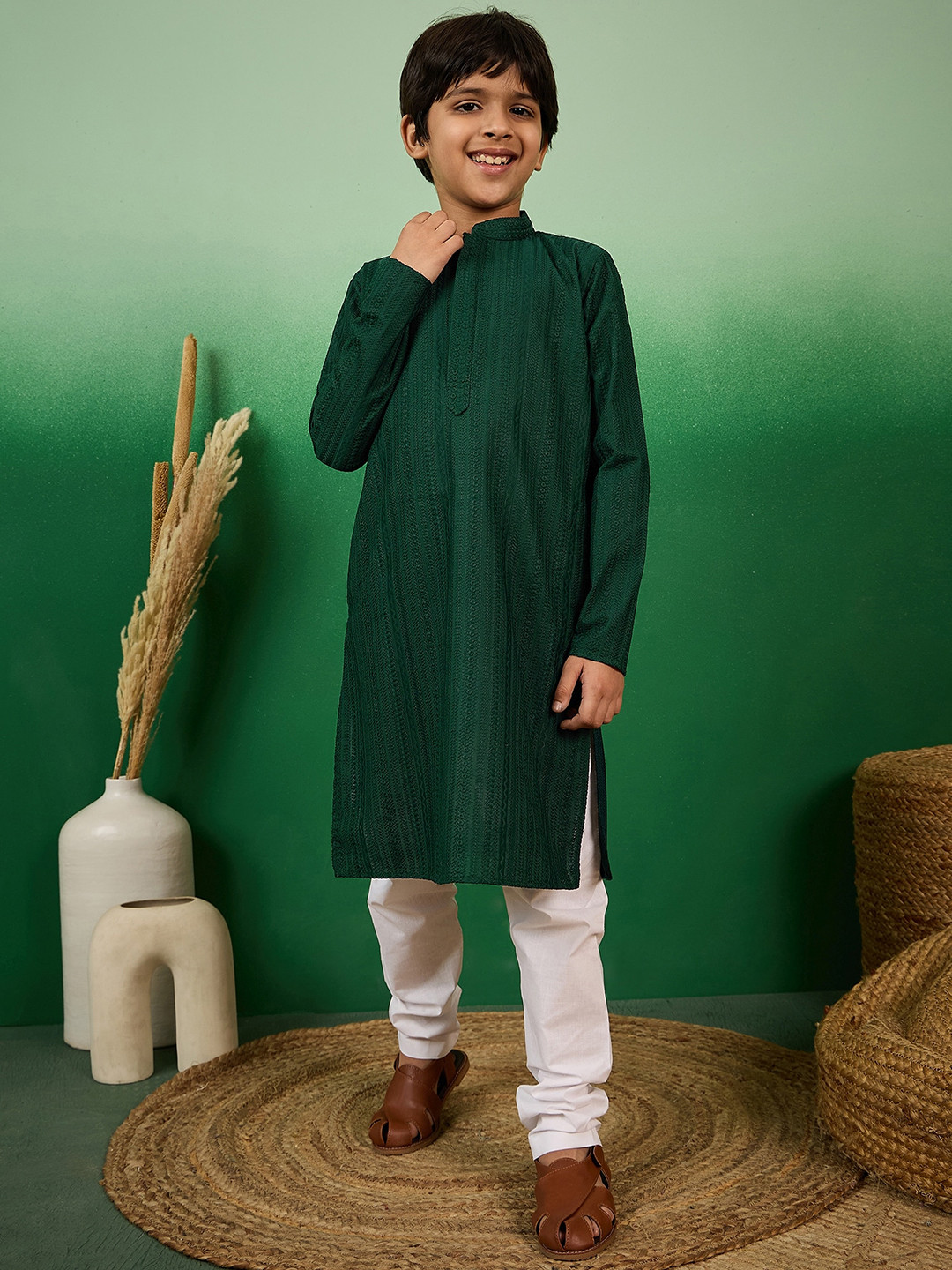

Sangria Ethnic Motifs Embroidered Mandarin Collar Chikankari Straight Kurta With Pyjama, Green