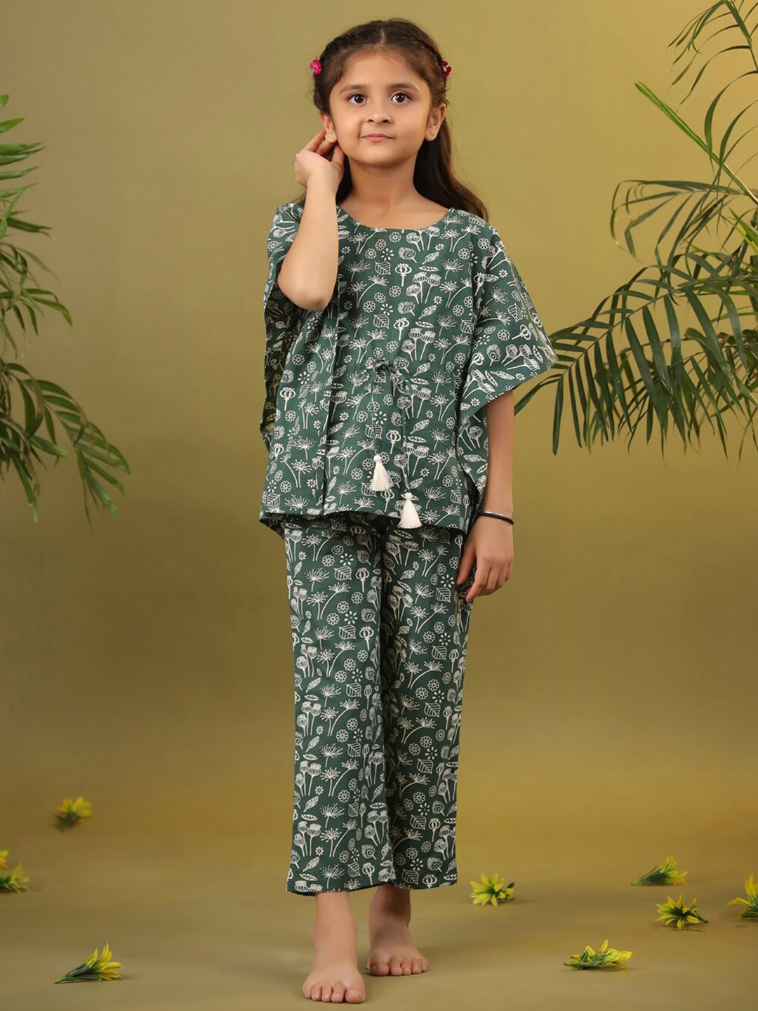 

SANSKRUTIHOMES Girls Printed Pure Cotton Top with Pyjamas, Green