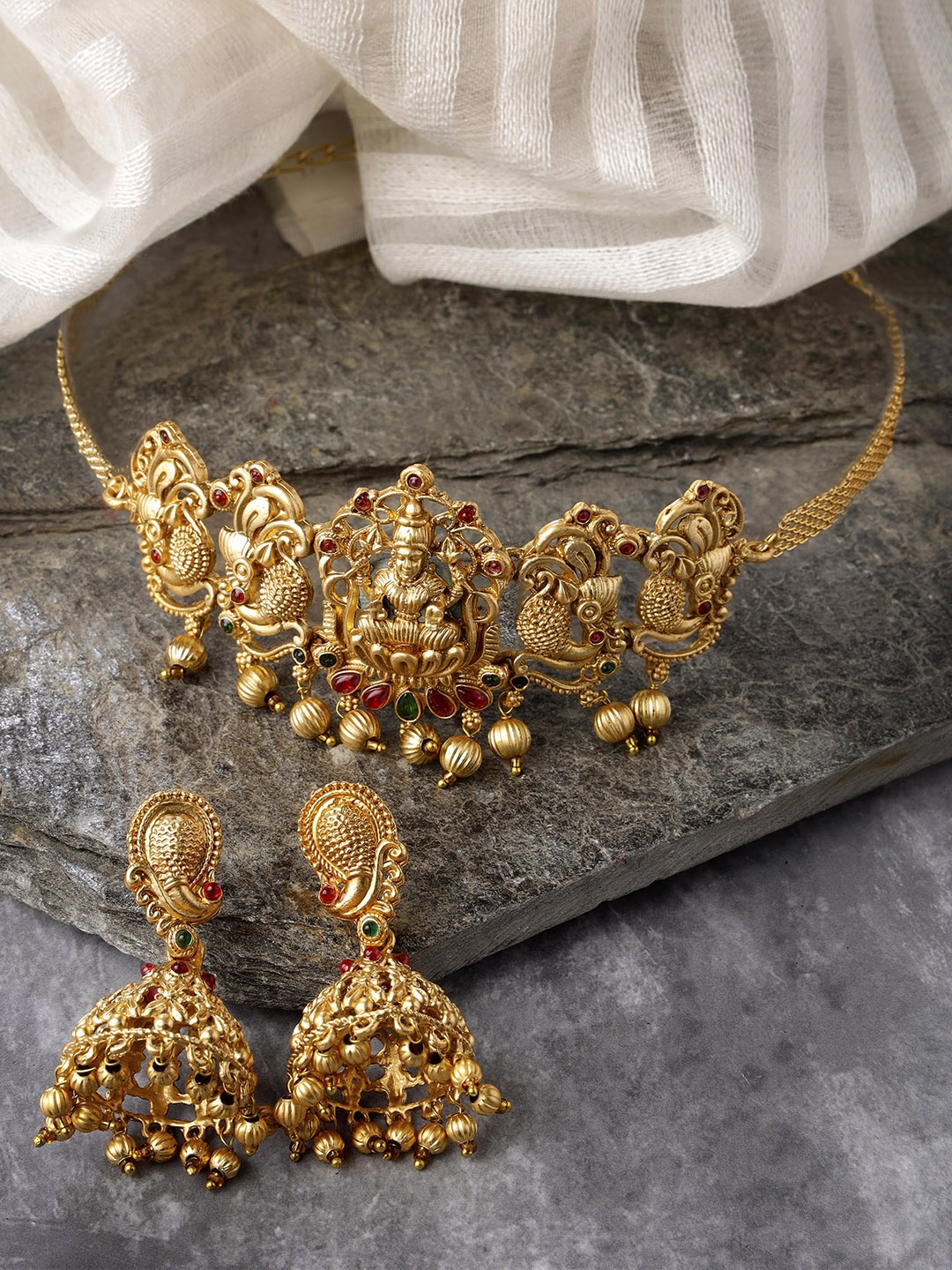 

KARATCART Gold Plated Kundan Studded Jewellery Set