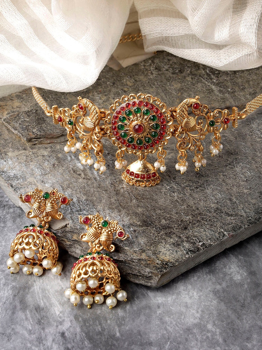 

KARATCART Gold Plated Kundan Studded Jewellery Set