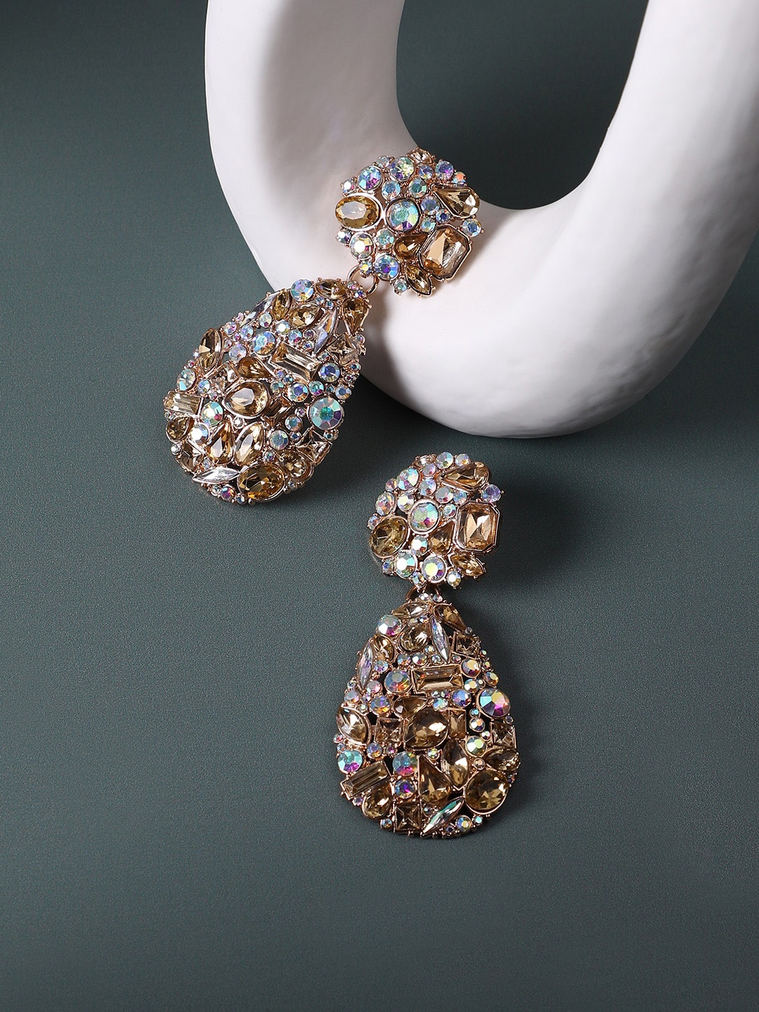 

SOHI Gold Plated Drop Earrings