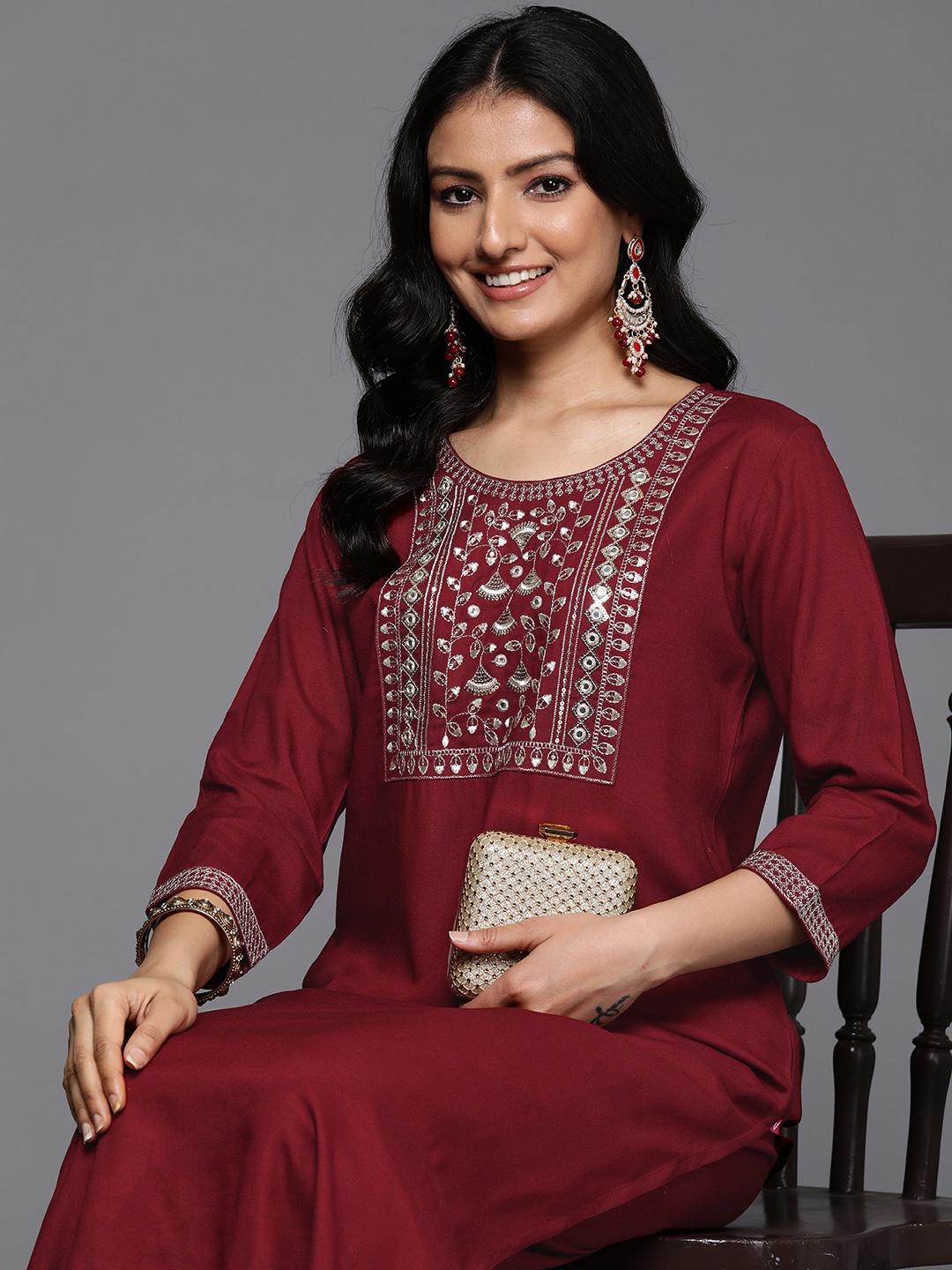 

Varanga Ethnic Motifs Embroidered Sequinned Kurta with Trousers, Maroon