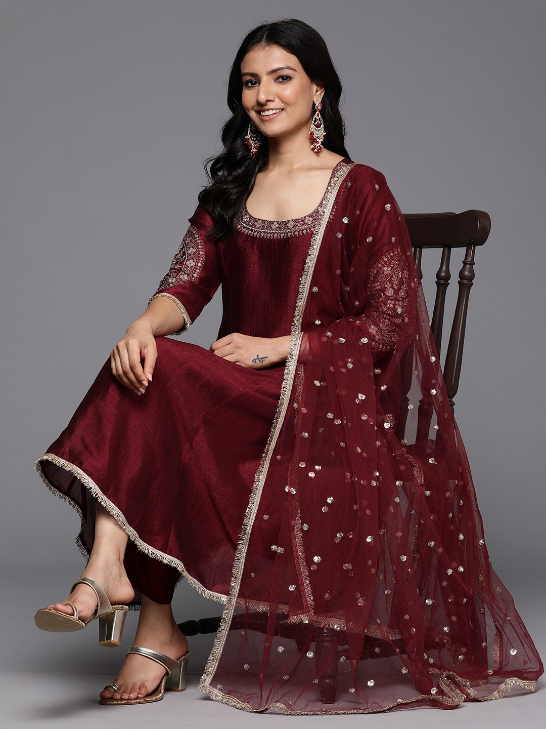 

Varanga Women Ethnic Motifs Embroidered Anarkali Kurta with Palazzos & With Dupatta, Maroon