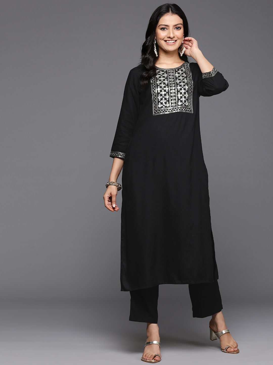 

Varanga Women Ethnic Motifs Embroidered Regular Sequinned Kurta with Trousers, Black