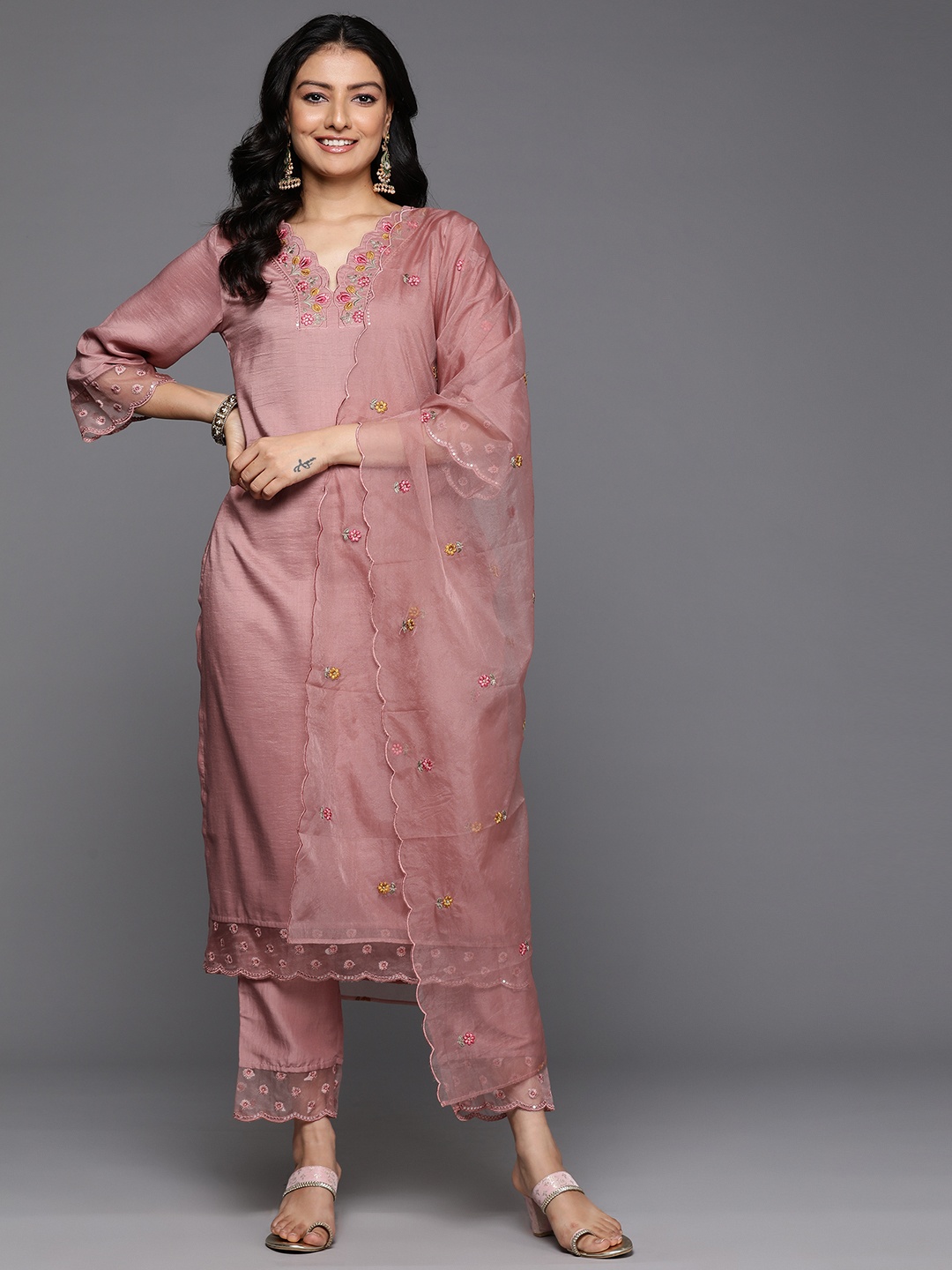

Varanga Floral Embroidered Thread Work Kurta With Trousers & Dupatta, Mauve