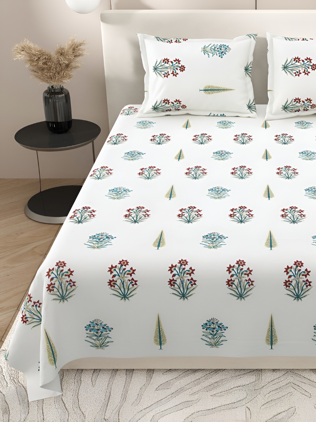 

BELLA CASA Green & White Ethnic Motifs 200 TC Cotton King Bedsheet With 2 Pillow Covers