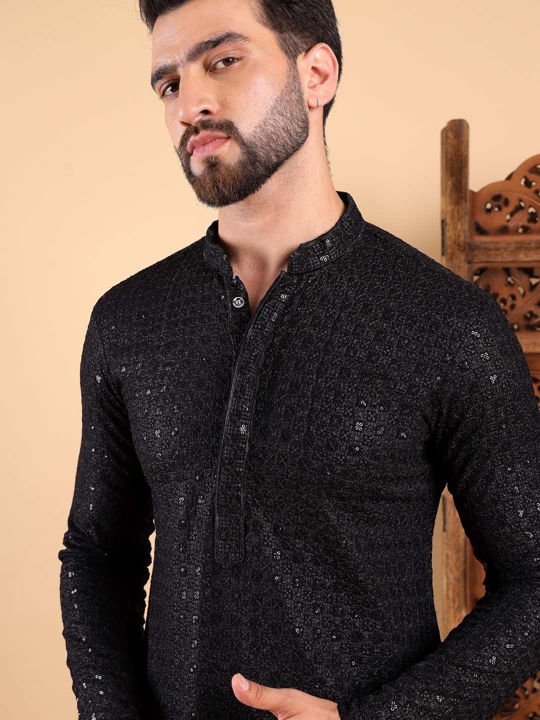 

Ethnic Bay Embroidered Sequinned Straight Kurta, Black