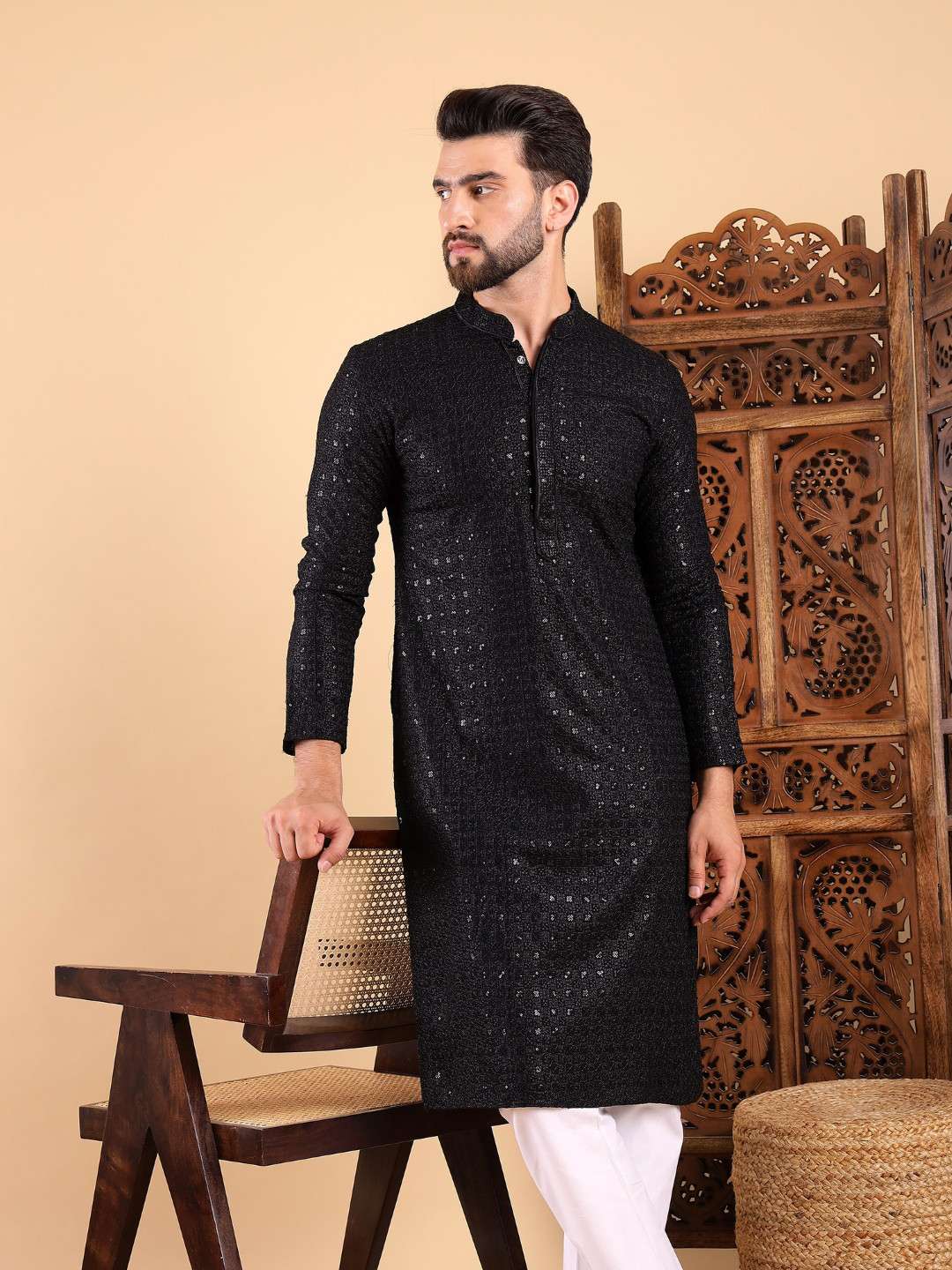 

Ethnic Bay Embroidered Sequinned Straight Kurta, Black