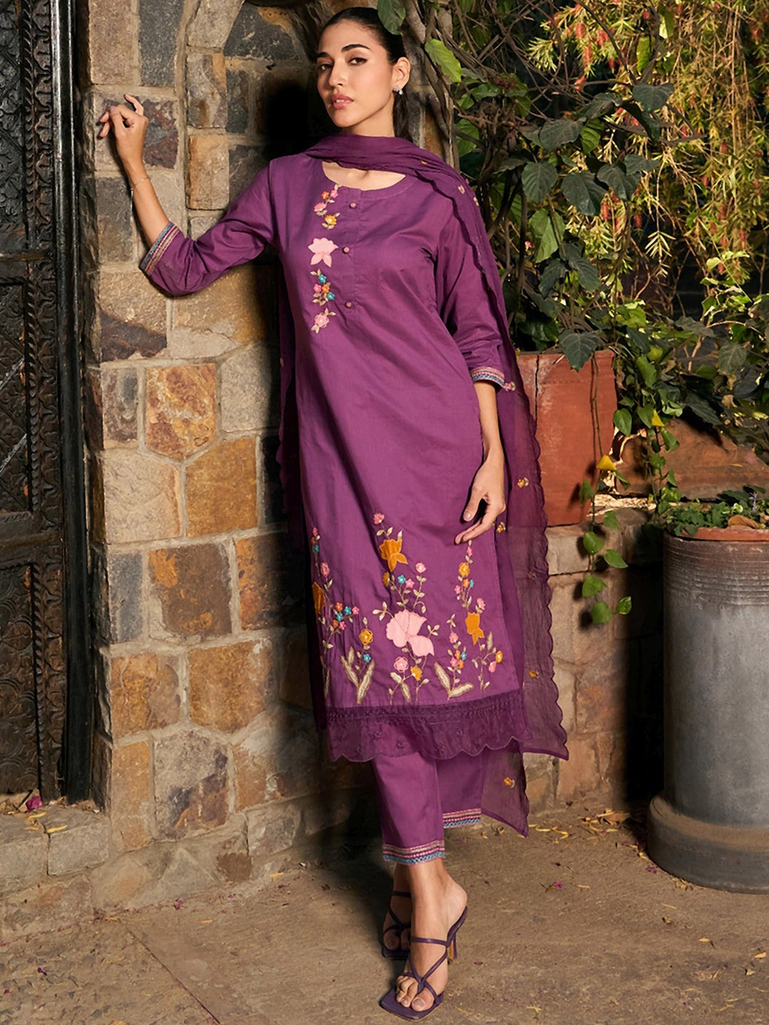 

Indo Era Floral Embroidered Pure Cotton Straight Kurta With Trousers & Dupatta, Burgundy